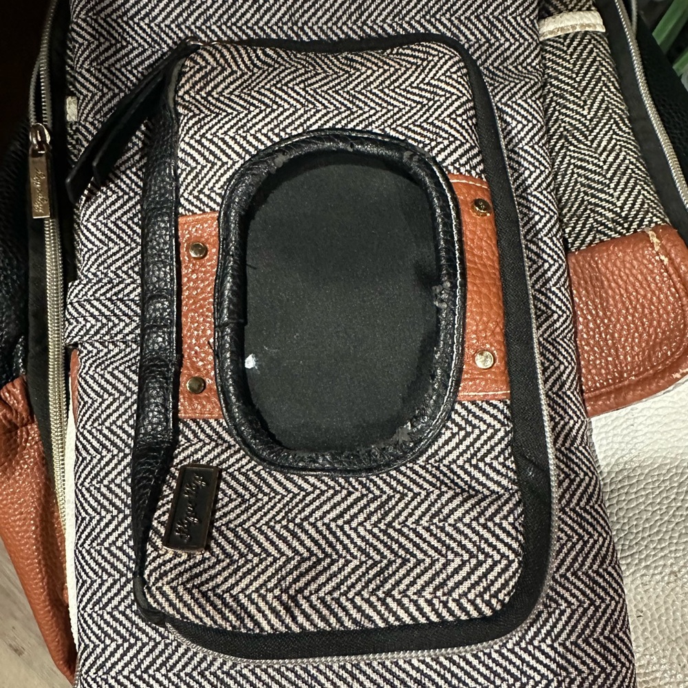 Diaper bag essentials - Picture 4 of 8